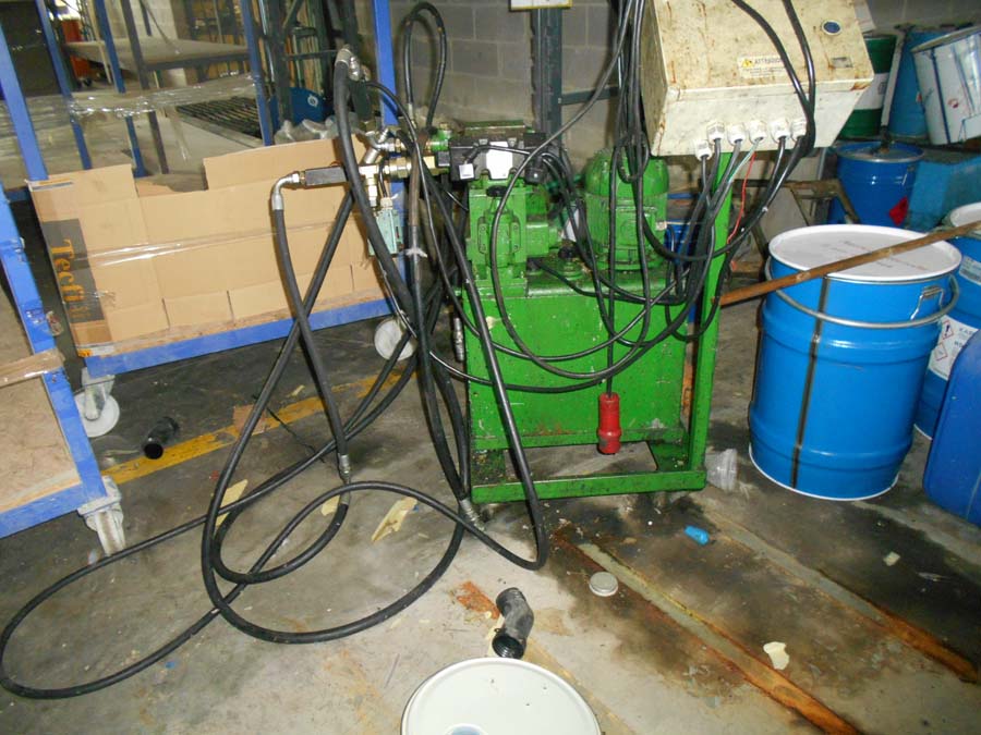 Aste   Macchinari per la lavorazione della plastica e gomma  - Lotto N. 123) Centrale oleodinamica/circuito oleodinamico   GARA ONLINE 16 SETTEMBRE 2025