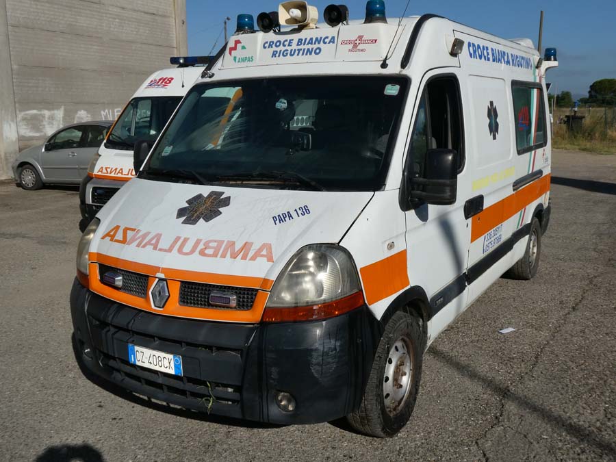Aste   Autovetture  - Lotto 4) Furgone ambulanza Renault   GARA ONLINE 23 SETTEMBRE 2025